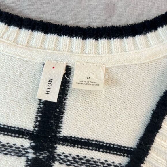Moth Anthropologie Black White Windowpane Plaid V-Neck Sweater Size Medium - Picture 10 of 13